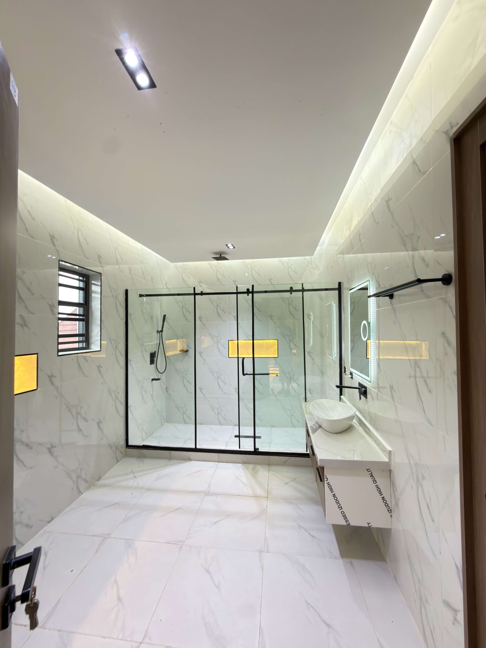 5 bedroom fully detached duplex for sale in Apo Resettlement, Abuja