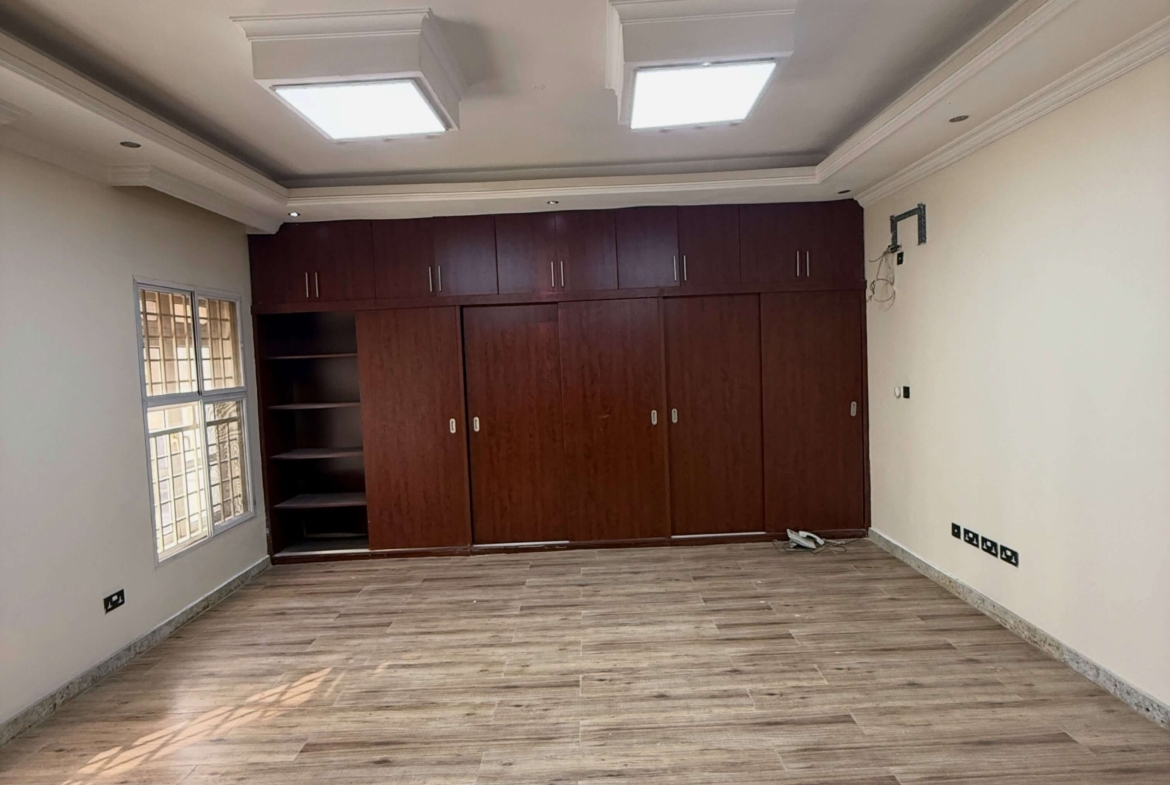 5 bedroom detached duplex for sale in Apo Legislative Quarters, Abuja