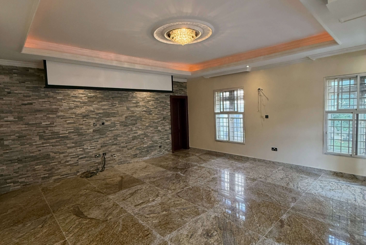 5 bedroom detached duplex for sale in Apo Legislative Quarters, Abuja
