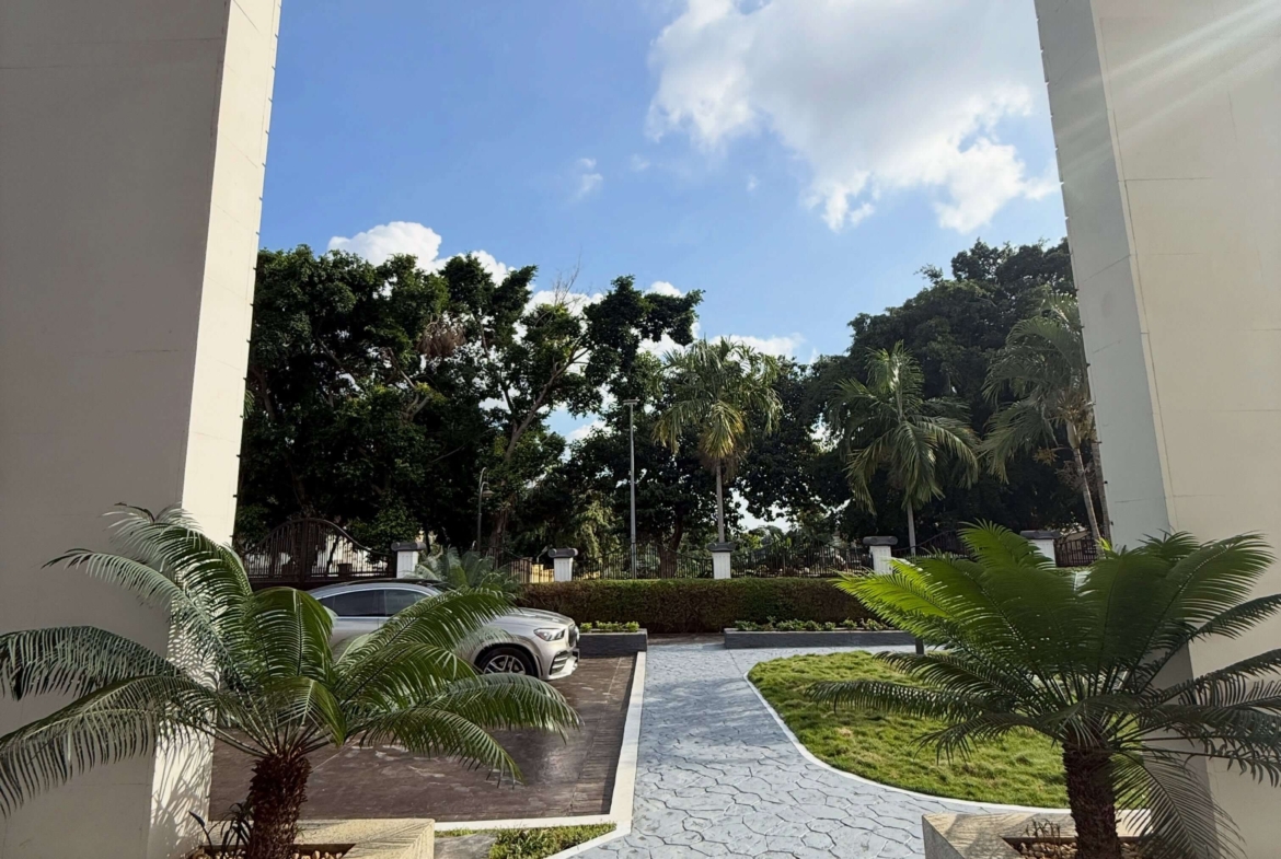 5 bedroom detached duplex for sale in Apo Legislative Quarters, Abuja