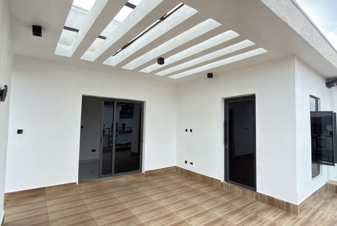 5 bedroom fully detached duplex for sale in Apo Resettlement, Abuja