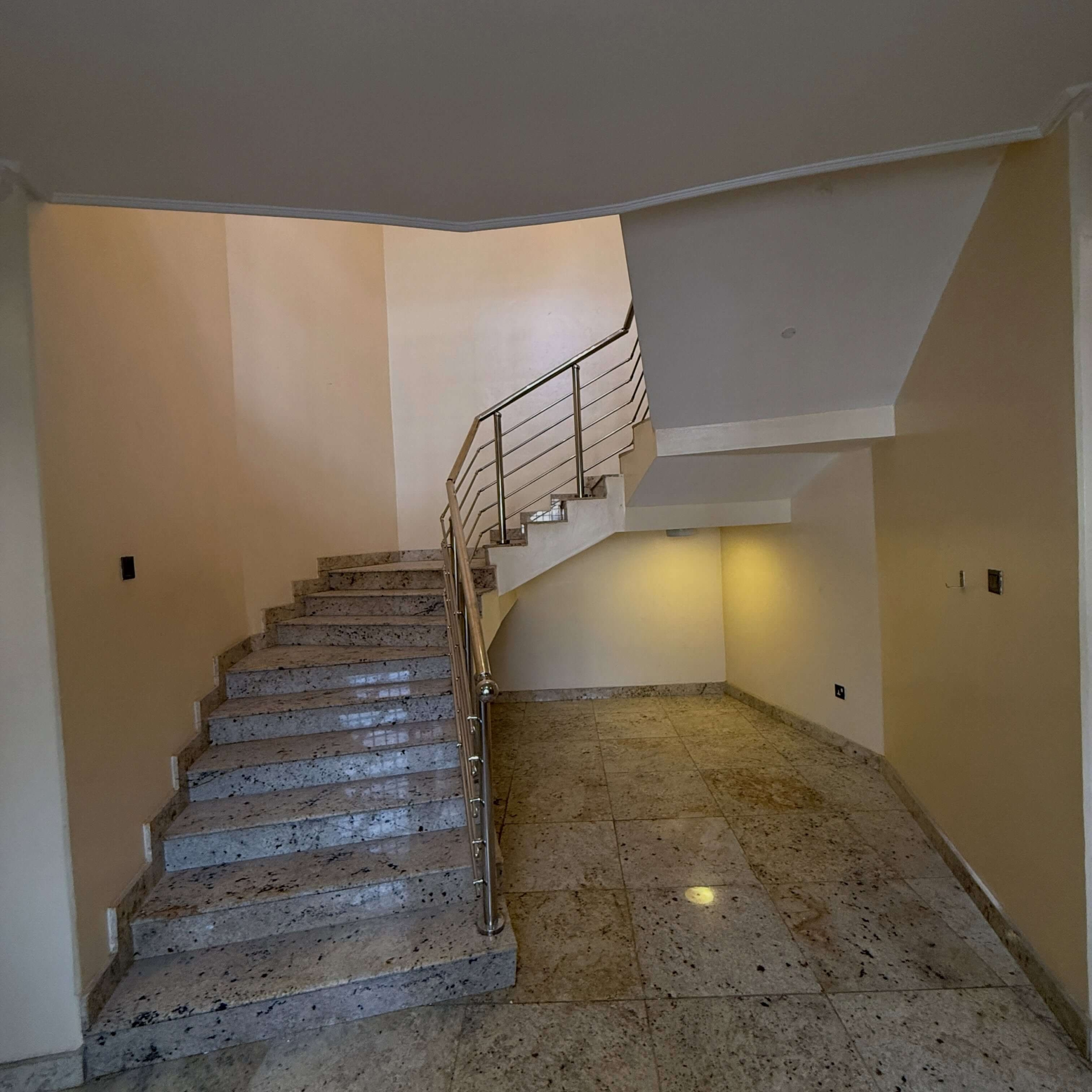 5 bedroom detached duplex for sale in Apo Legislative Quarters, Abuja