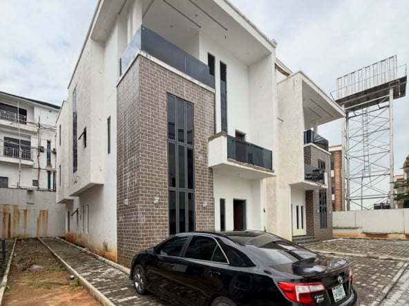 4 bedroom semi-detached duplex for sale in Katampe Extension, Abuja