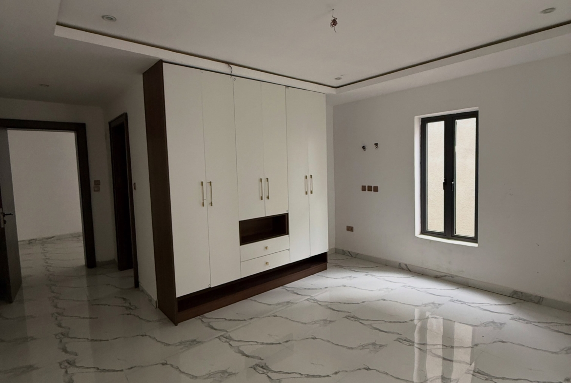 4 bedroom semi-detached duplex for sale in Katampe Extension, Abuja