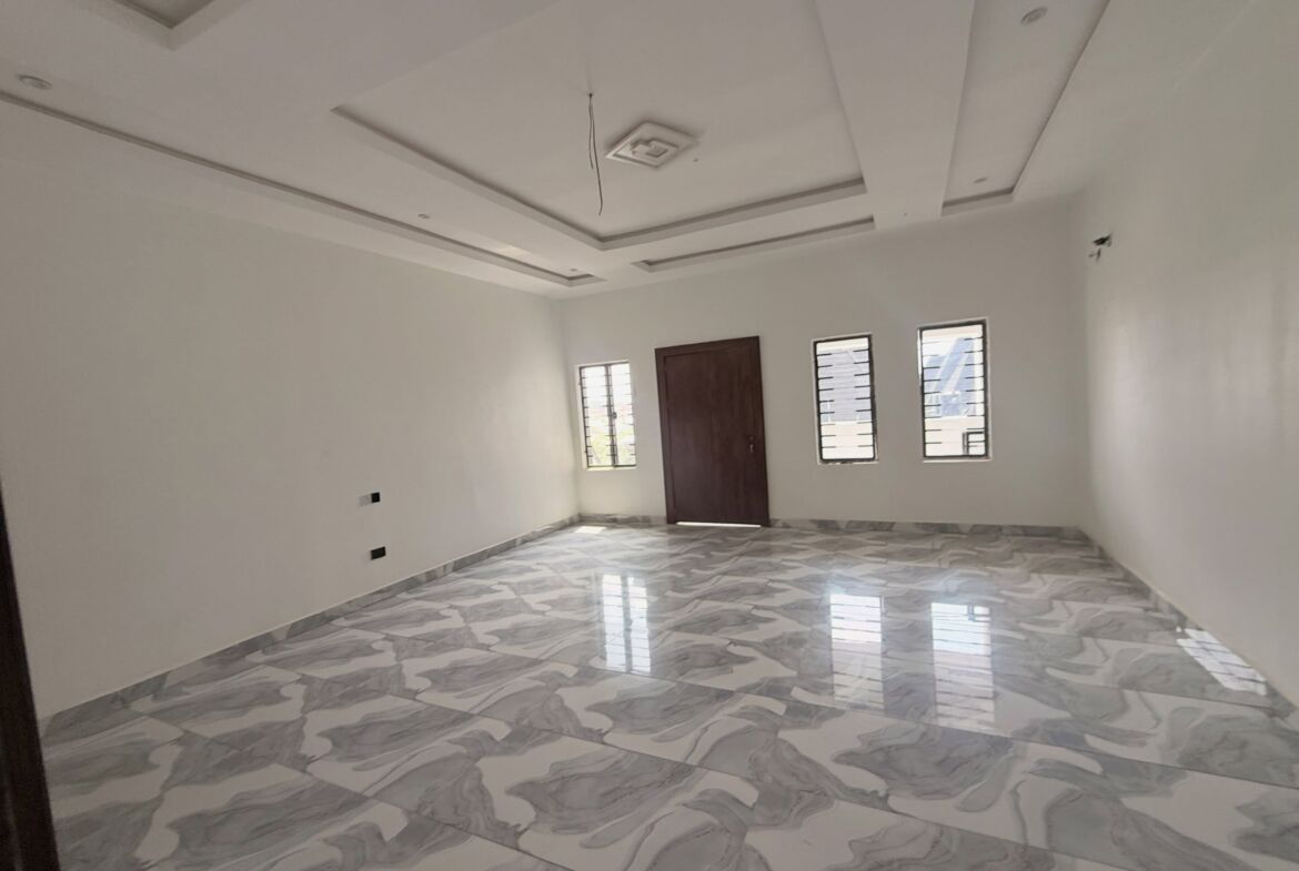 6 bedroom detached duplex for sale in Dakwo, Abuja