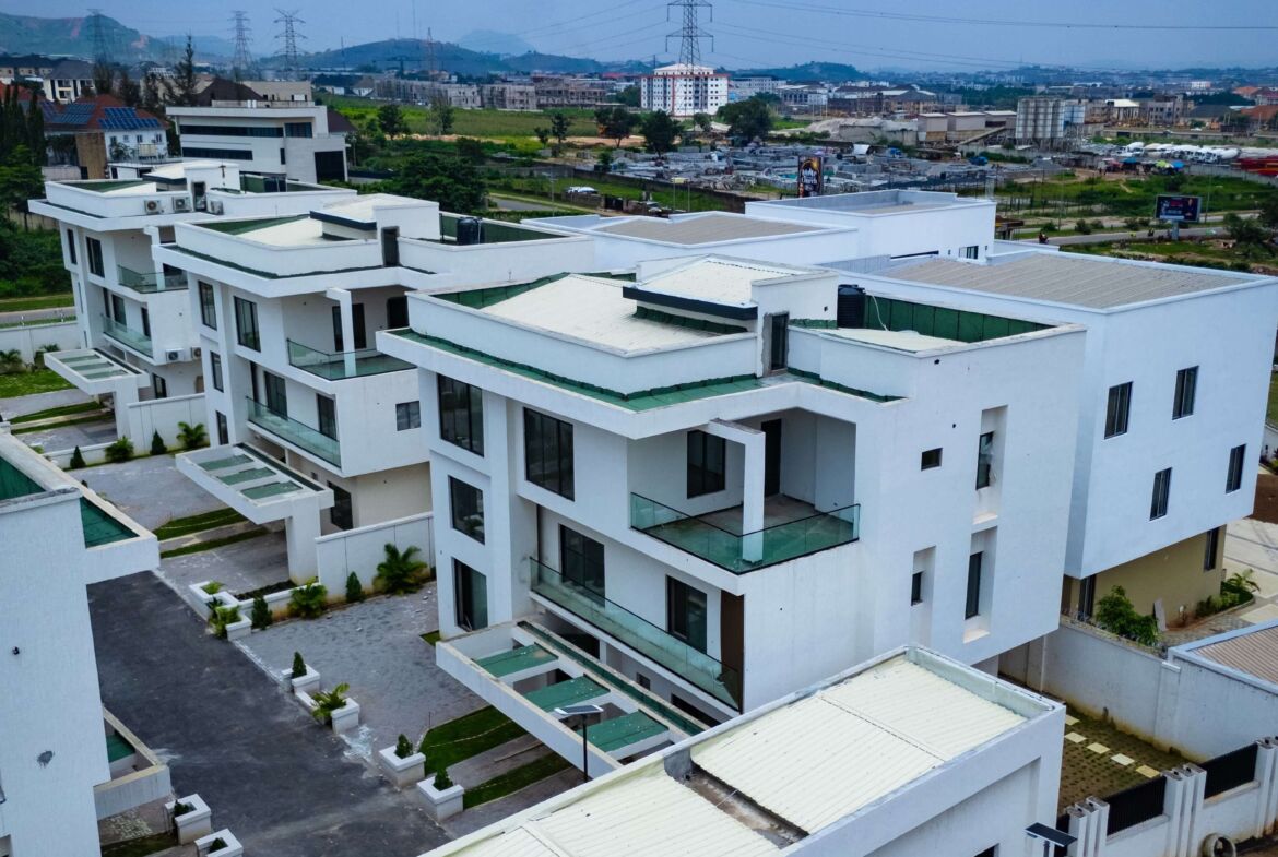 7 bedroom villa for sale in Katampe Extension, Abuja