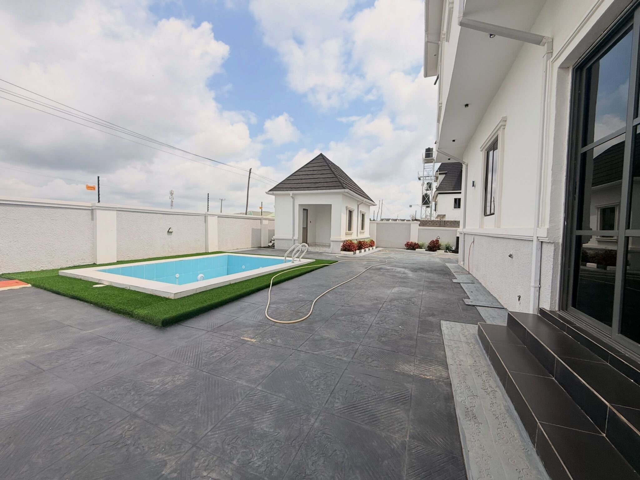 6 bedroom detached duplex for sale in Dakwo, Abuja