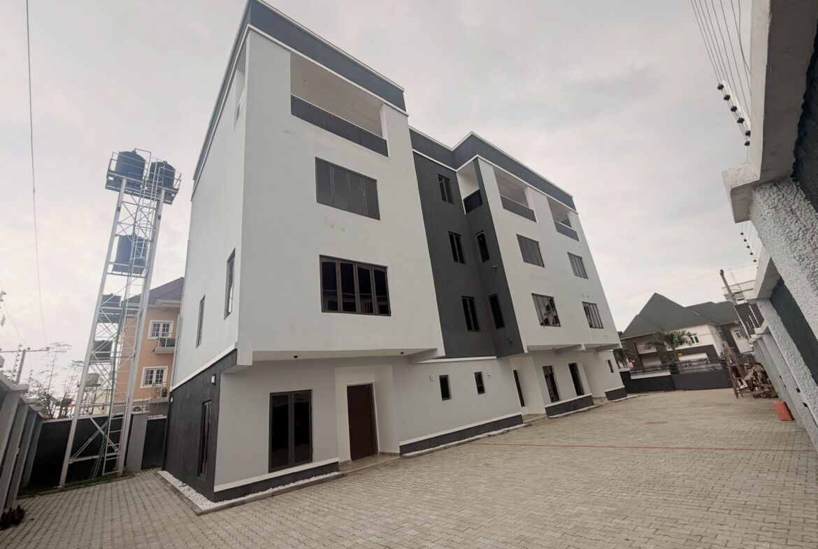 4 bedroom terrace duplex for sale in Jahi, Abuja4 bedroom terrace duplex for sale in Jahi, Abuja