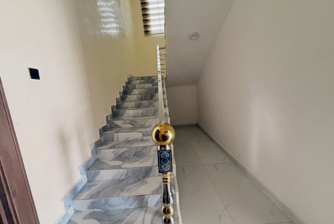 6 bedroom detached duplex for sale in Dakwo, Abuja