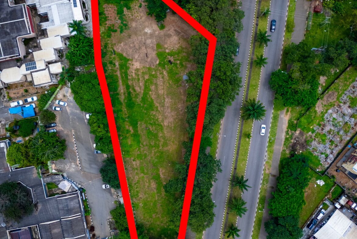 2,261sqm commercial land for sale in Area 3, Garki, Abuja