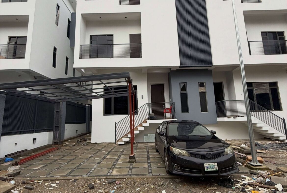 4 bedroom semi-detached duplex for sale in Katampe, Abuja