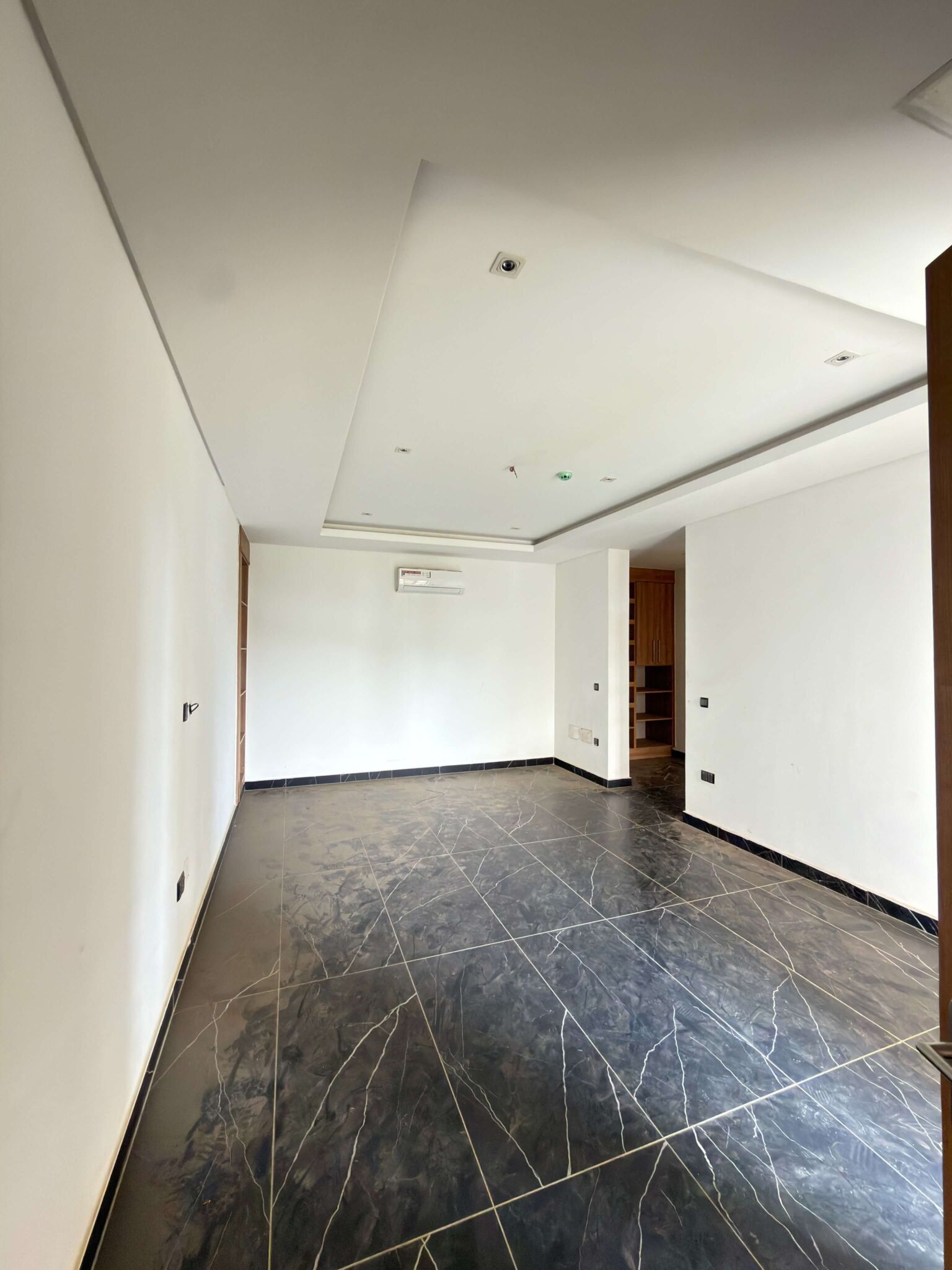 4 bedroom terrace duplex for sale in Wuse 2, Abuja