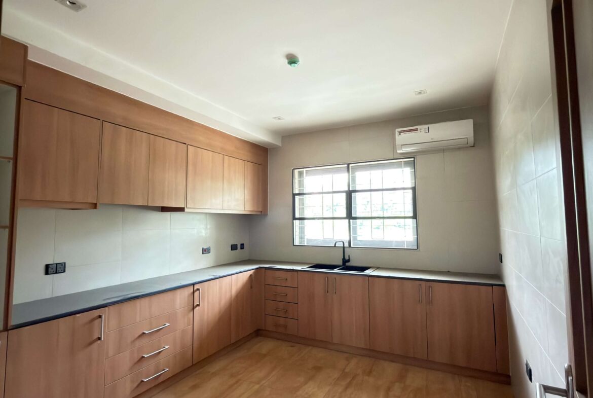 4 bedroom terrace duplex for sale in Wuse 2, Abuja