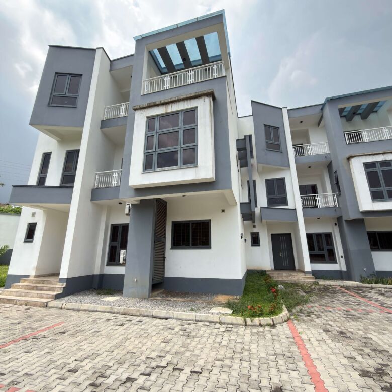 4 bedroom terrace duplex for sale in Wuse 2, Abuja