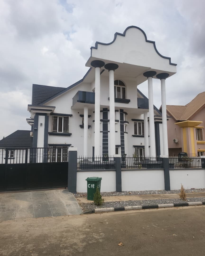 4 bedroom detached house for sale in Dakwo, Abuja