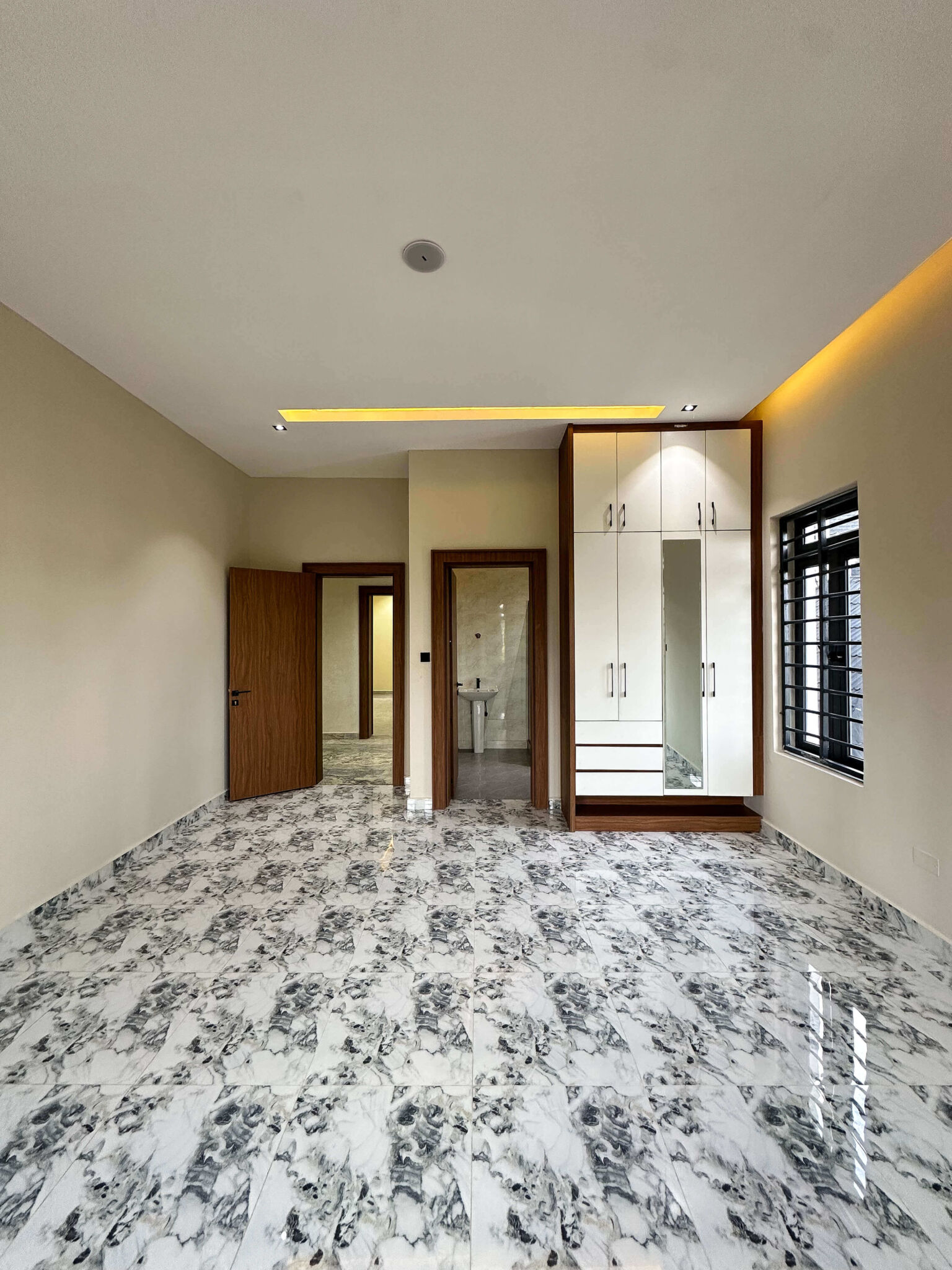 7 bedroom duplex for sale in Karsana, Abuja