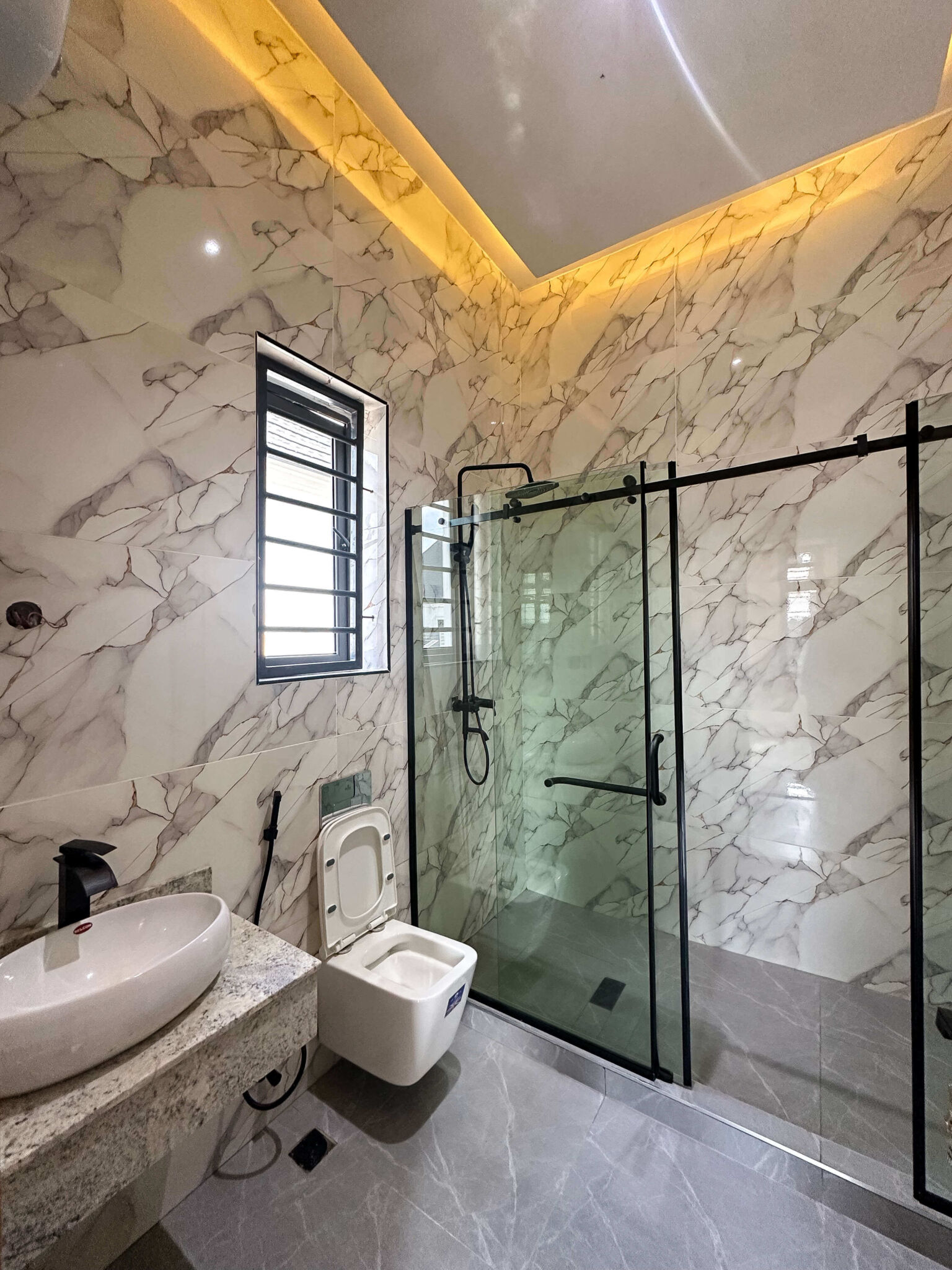 7 bedroom duplex for sale in Karsana, Abuja