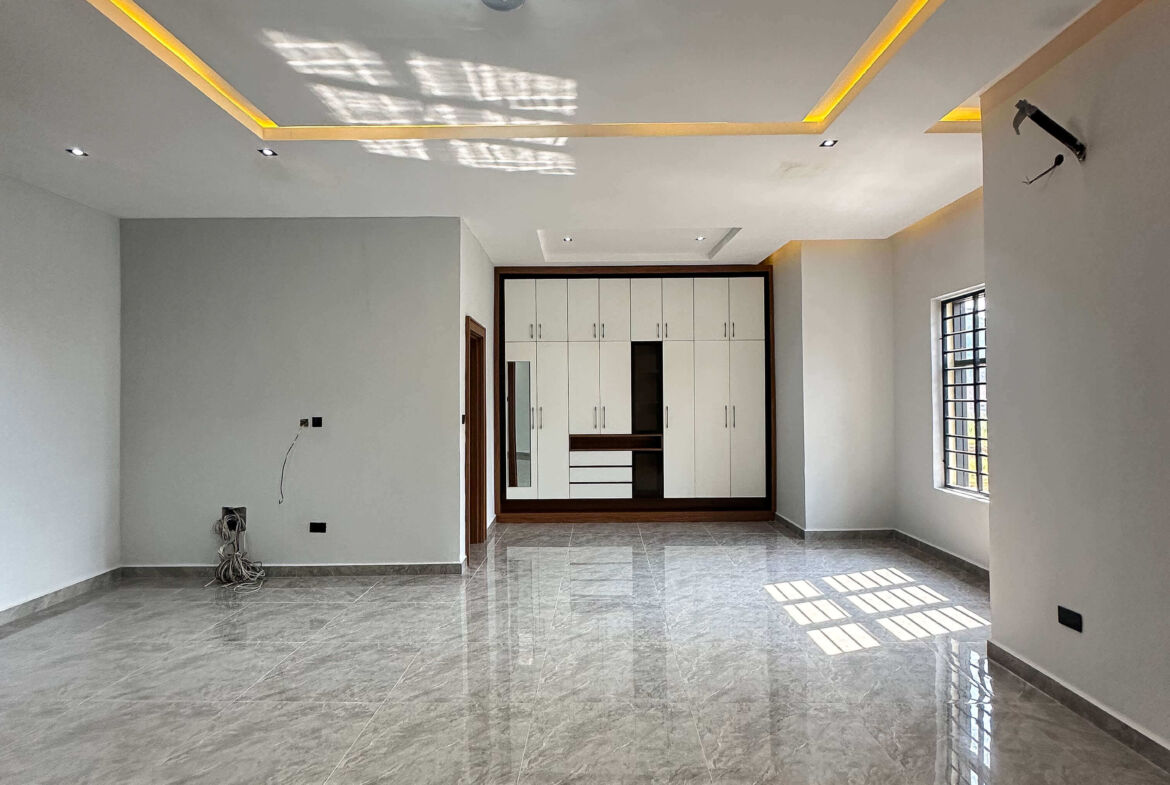 7 bedroom duplex for sale in Karsana, Abuja