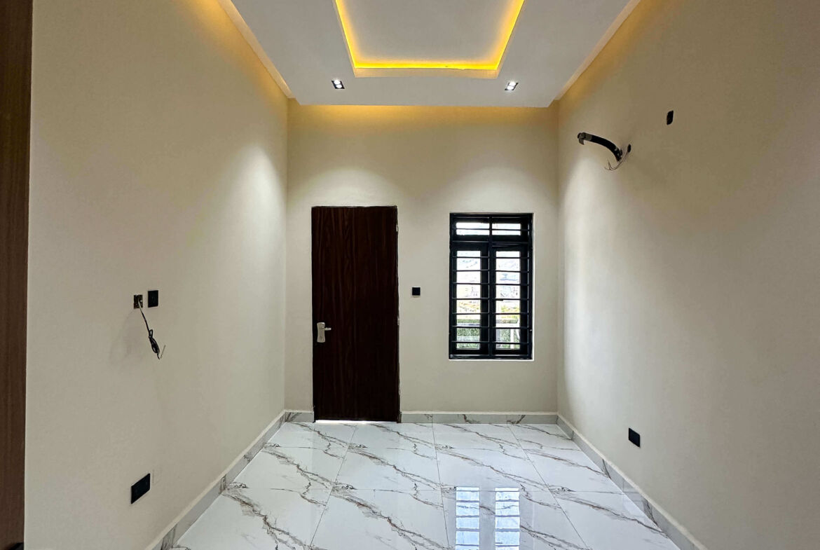 7 bedroom duplex for sale in Karsana, Abuja