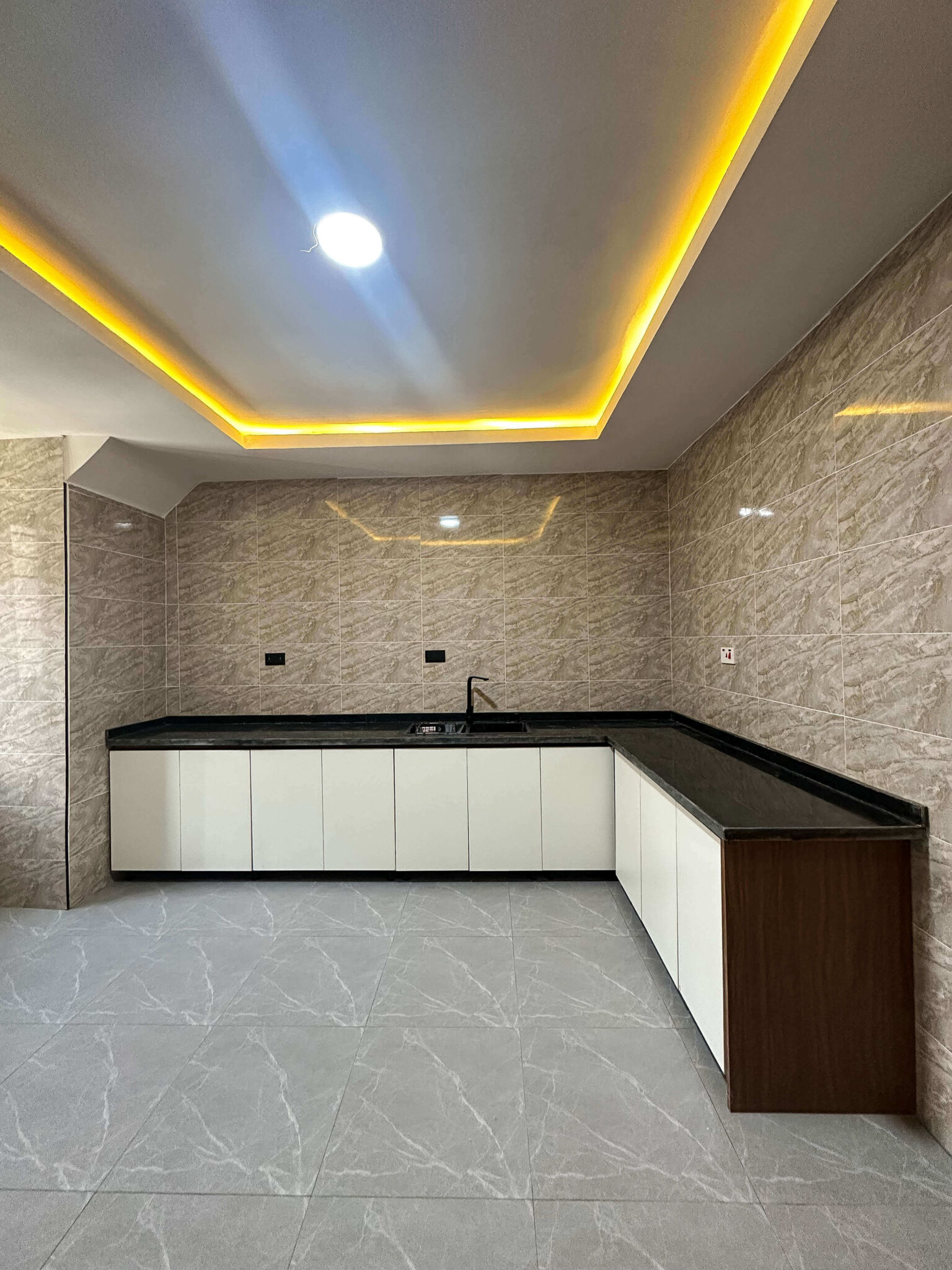 7 bedroom duplex for sale in Karsana, Abuja
