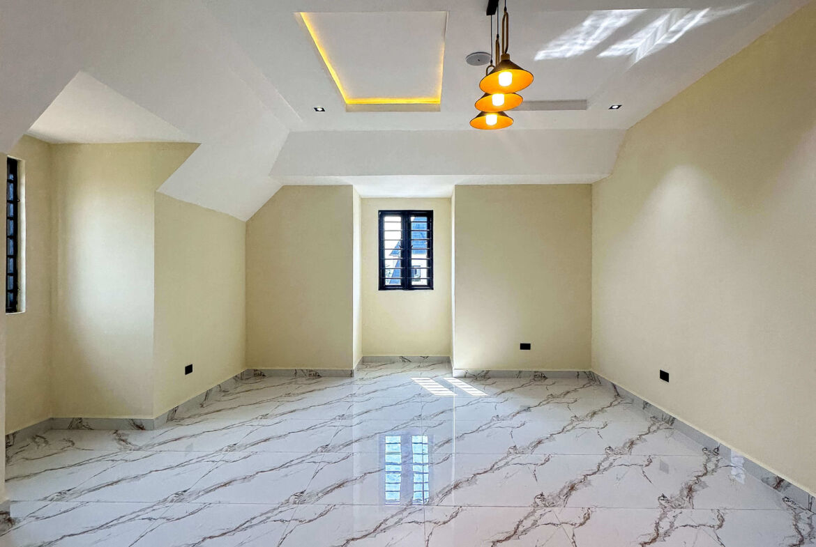 7 bedroom duplex for sale in Karsana, Abuja