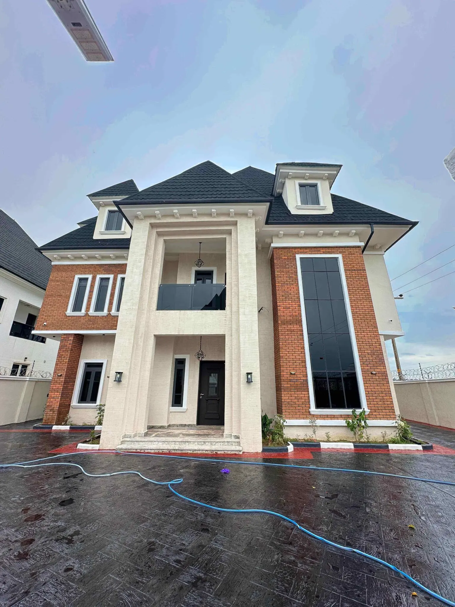 7 bedroom duplex for sale in Karsana, Abuja