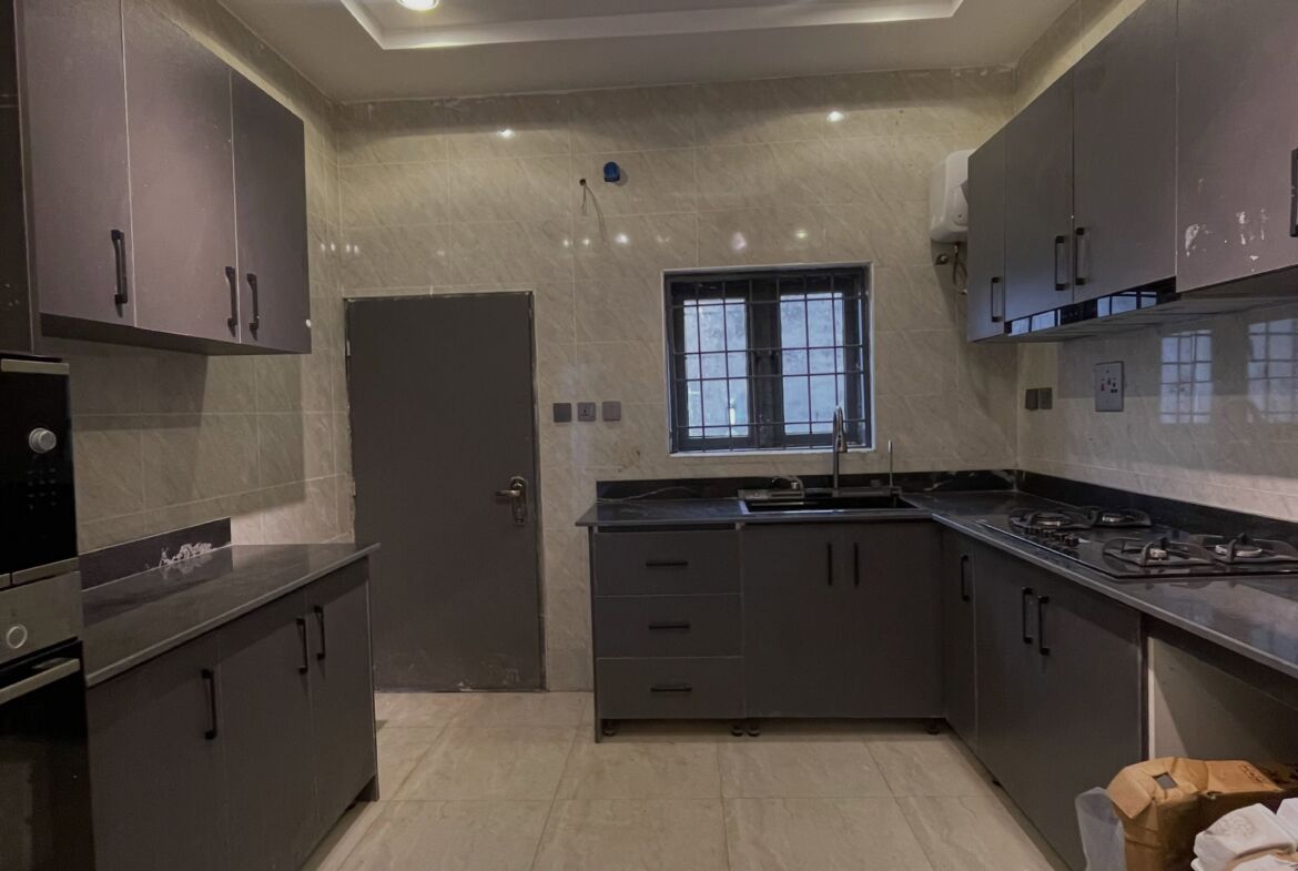 5 bedroom semi-detached duplex for sale in Idu, Abuja