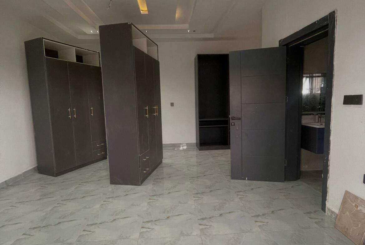 5 bedroom semi-detached duplex for sale in Idu, Abuja