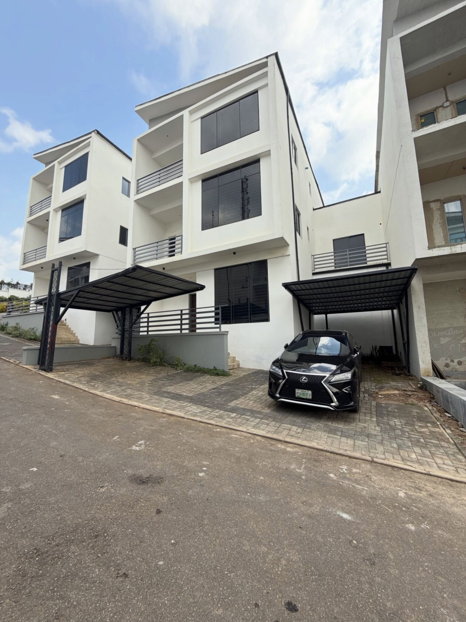 5 bedroom semi-detached duplex for sale in Asokoro, Abuja