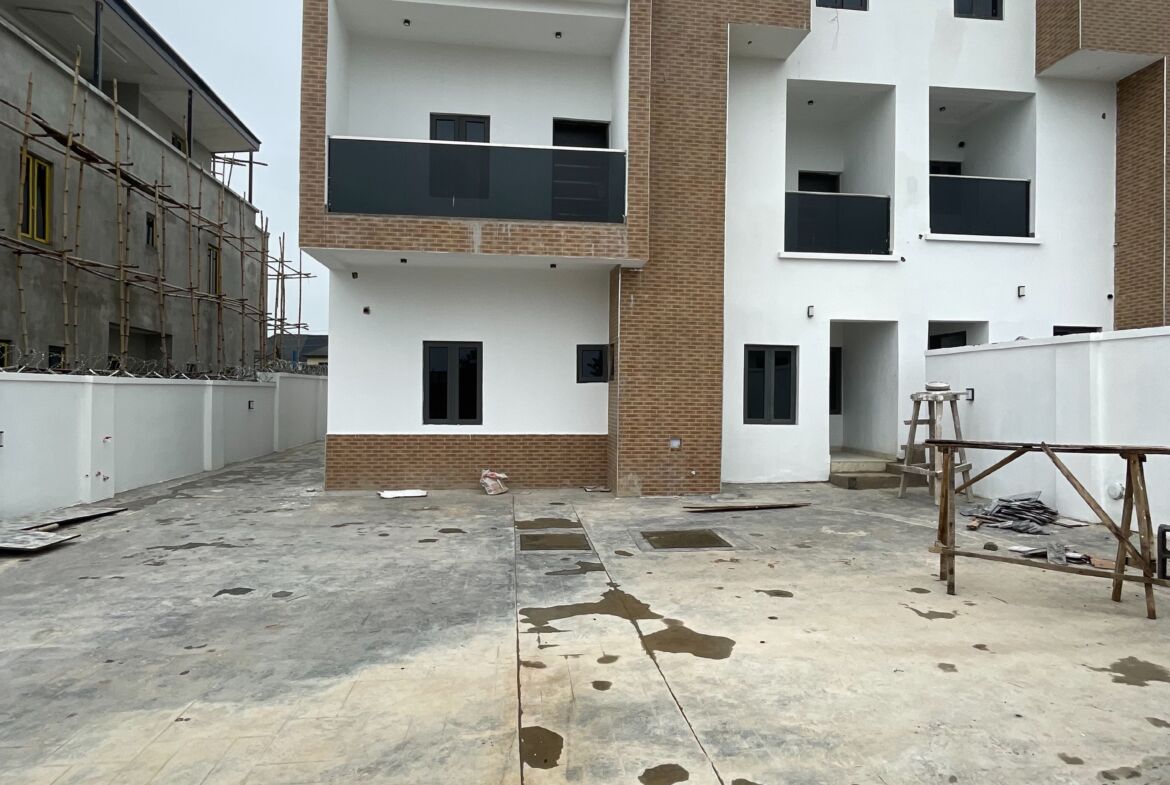 5 bedroom semi-detached duplex for sale in Idu, Abuja