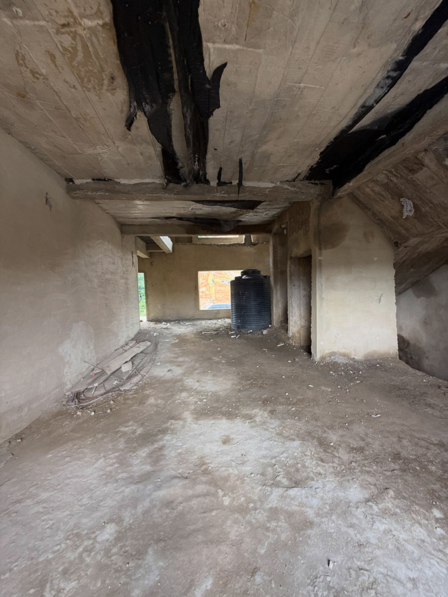 8 bedroom fully detached duplex for sale in Guzape, Abuja