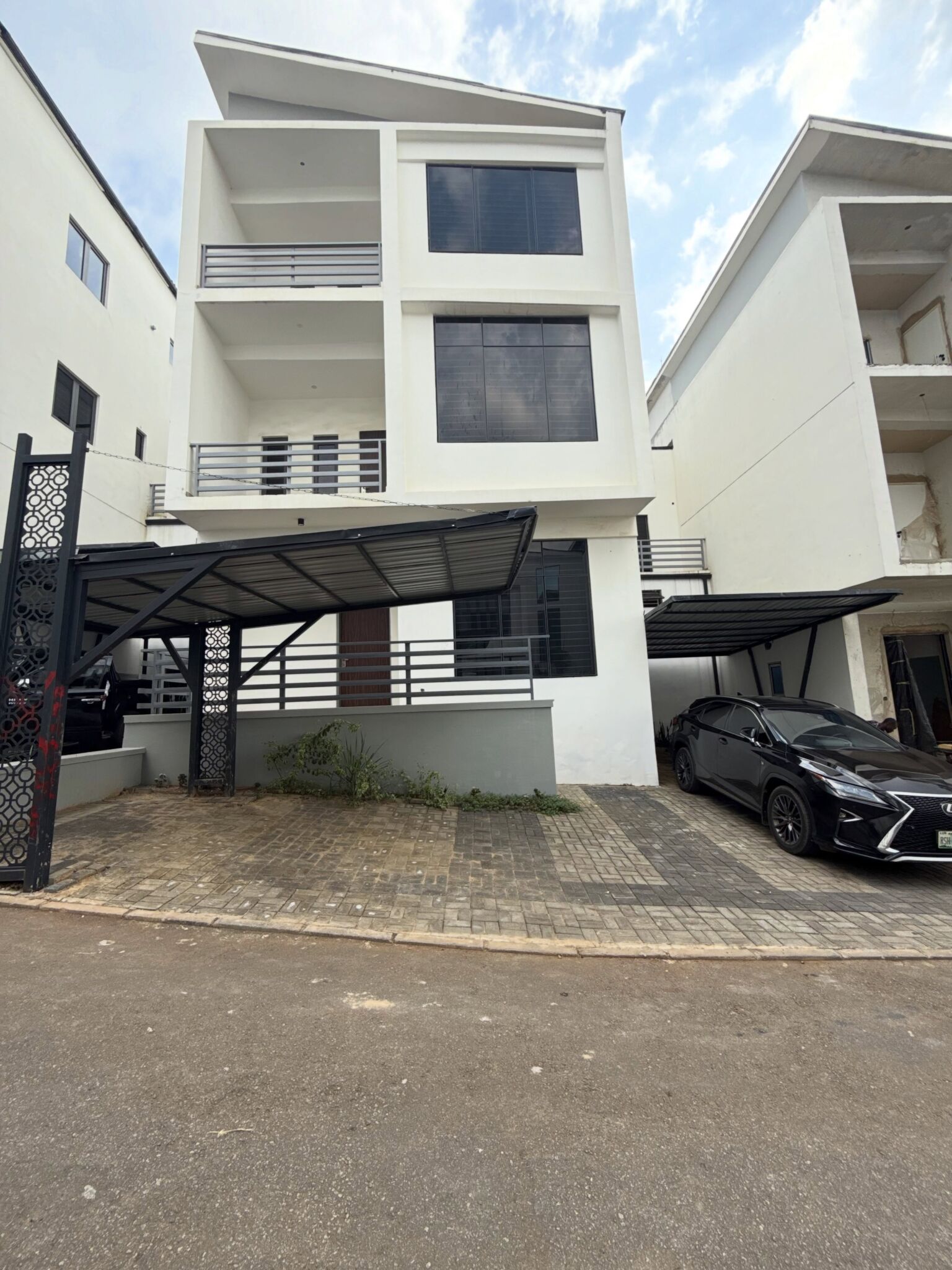 5 bedroom semi-detached duplex for sale in Asokoro, Abuja