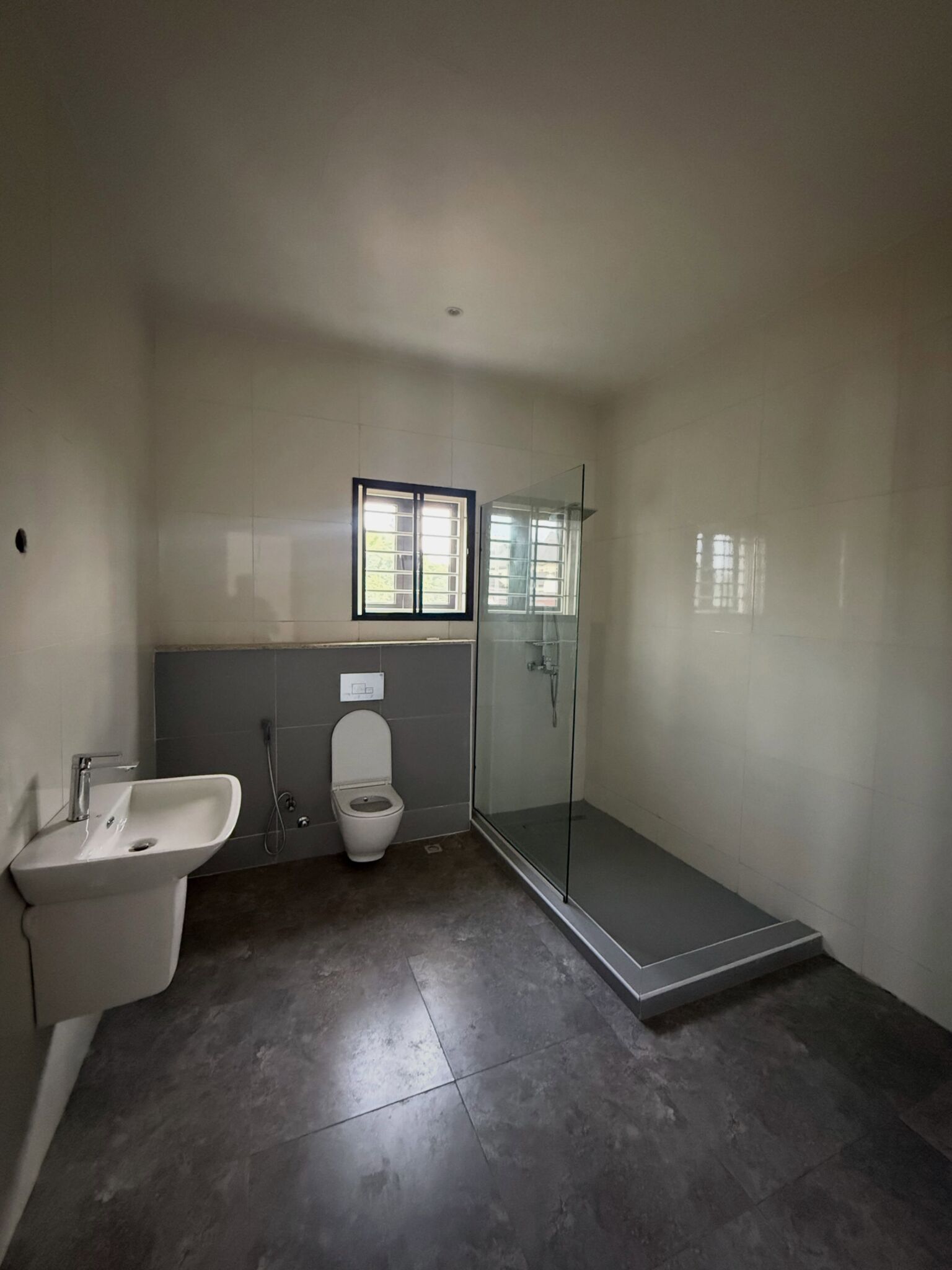 5 bedroom semi-detached duplex for sale in Asokoro, Abuja