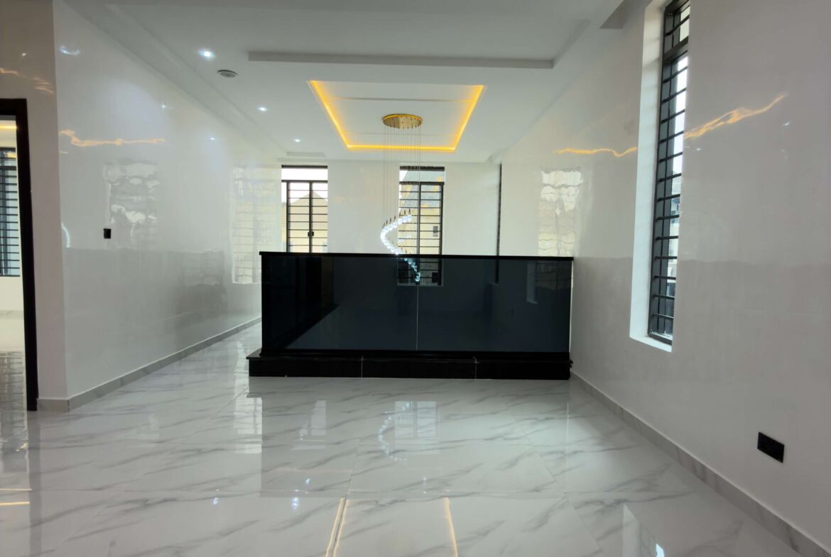 5 bedroom fully detached duplex for sale in Apo Resettlement, Abuja