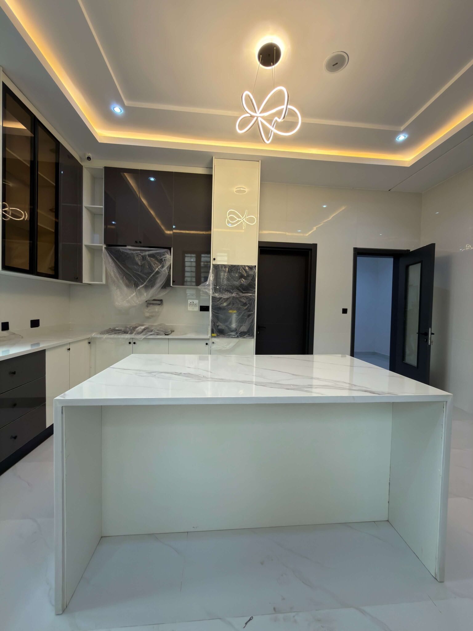 5 bedroom fully detached duplex for sale in Apo Resettlement, Abuja