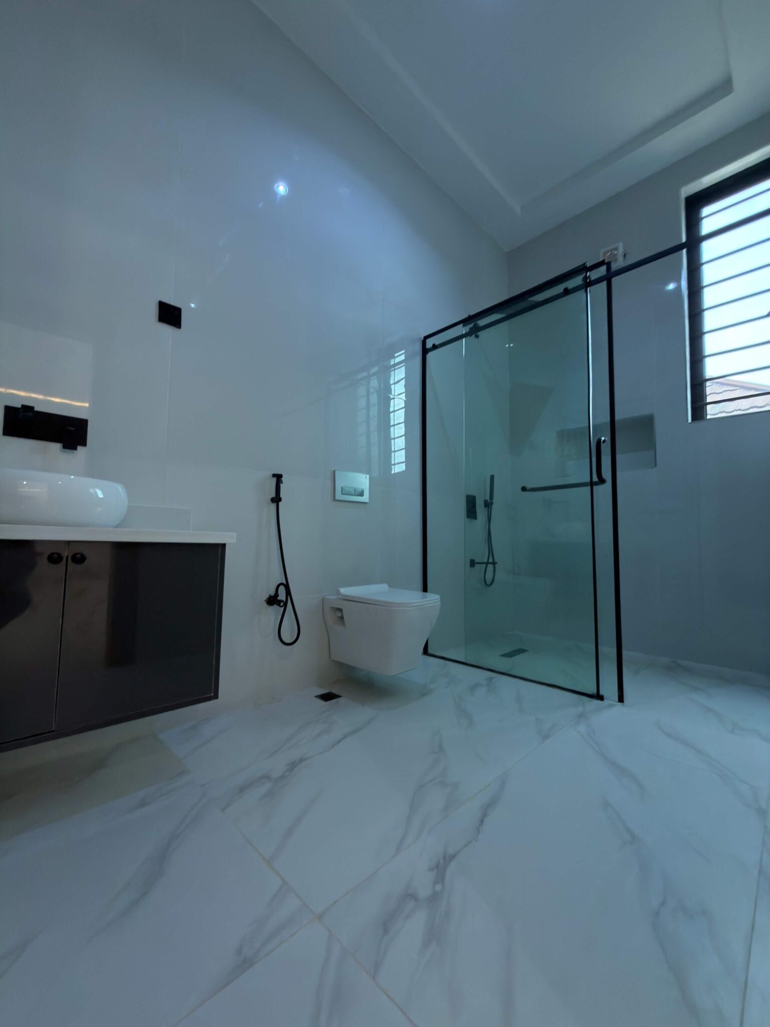 5 bedroom fully detached duplex for sale in Apo Resettlement, Abuja