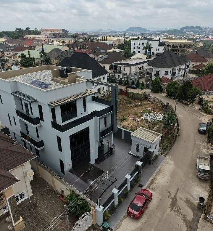 5 bedroom fully detached duplex for sale in Apo Resettlement, Abuja