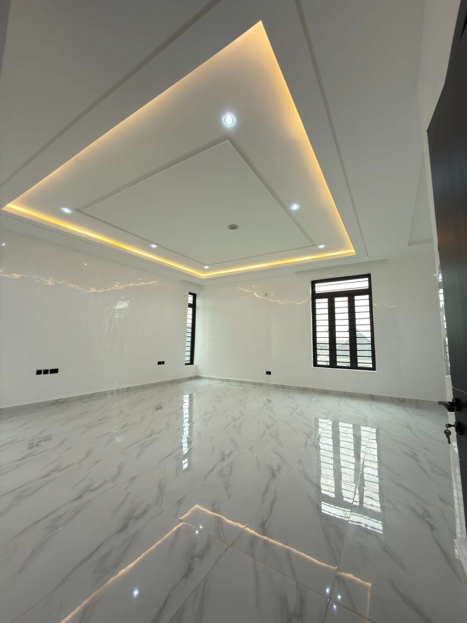 5 bedroom fully detached duplex for sale in Apo Resettlement, Abuja
