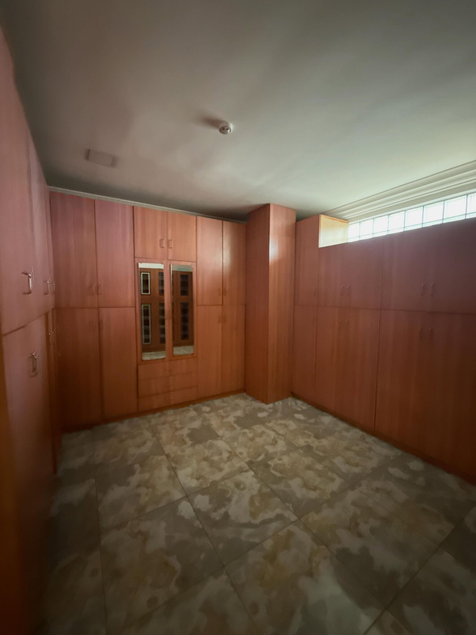 7 bedroom detached duplex for rent in Asokoro, Abuja