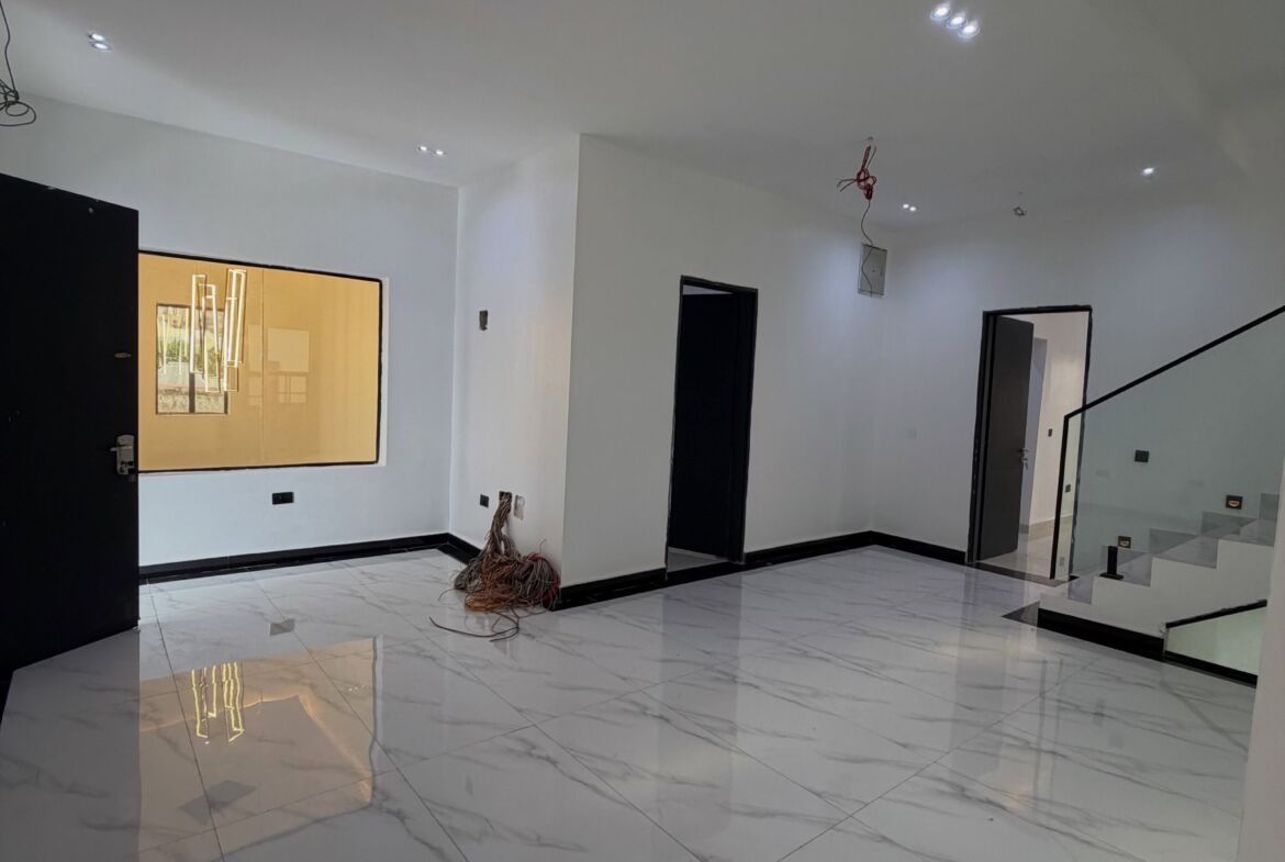 4 bedroom detached duplex for sale in Guzape, Abuja