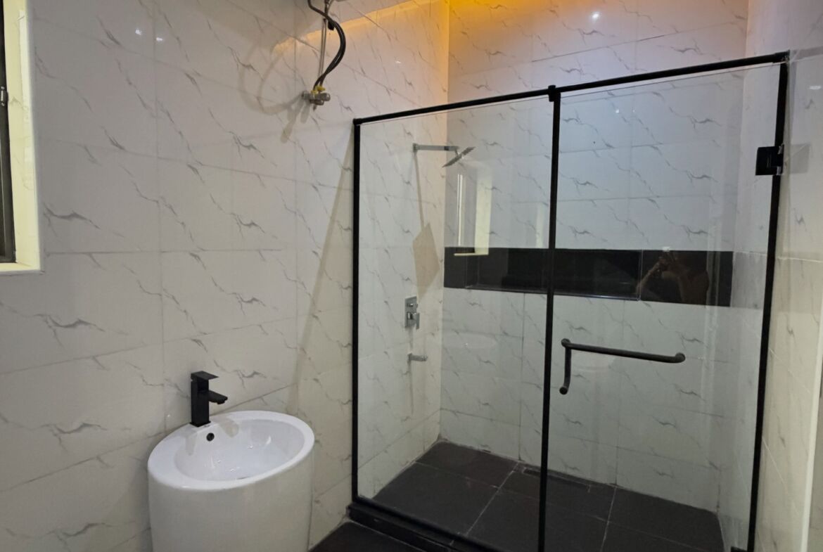 4 bedroom detached duplex for sale in Guzape, Abuja