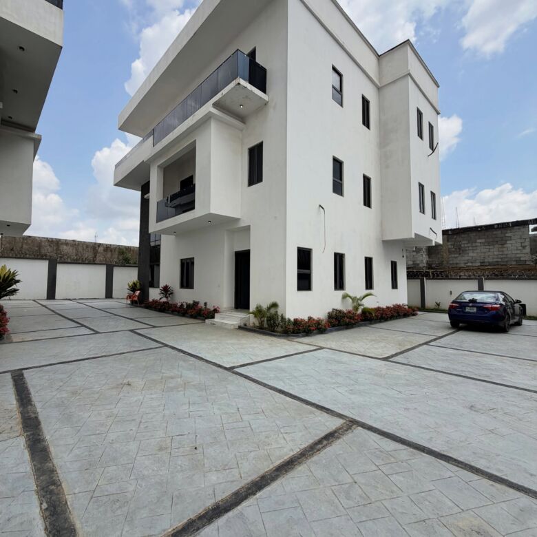 4 bedroom detached duplex for sale in Guzape, Abuja