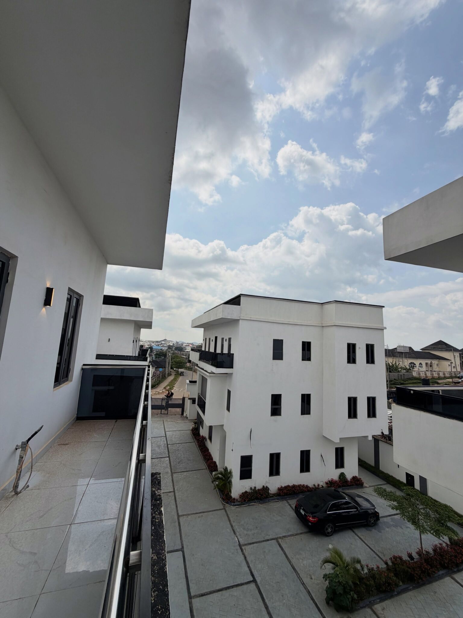 4 bedroom detached duplex for sale in Guzape, Abuja