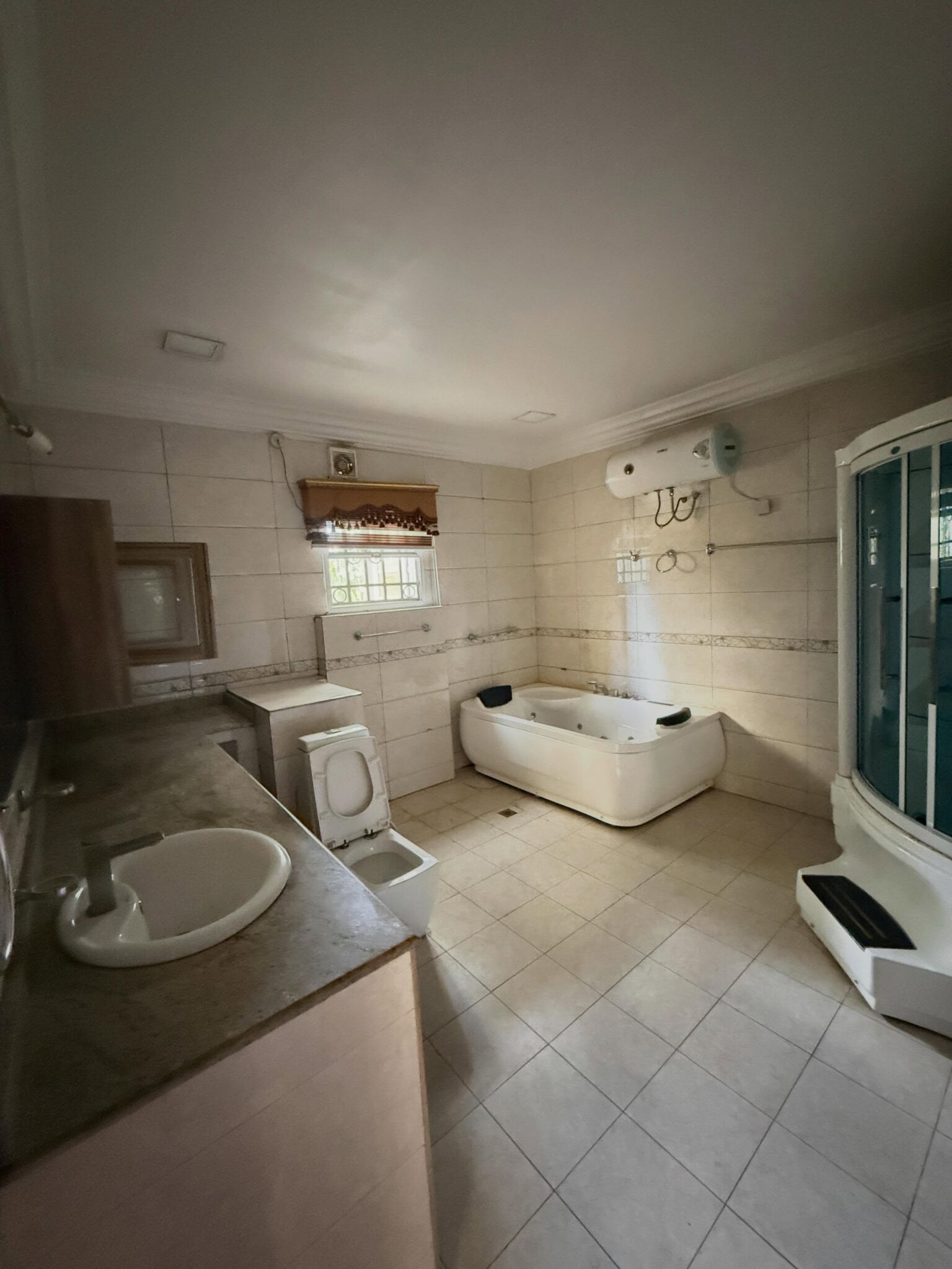 7 bedroom detached duplex for rent in Asokoro, Abuja