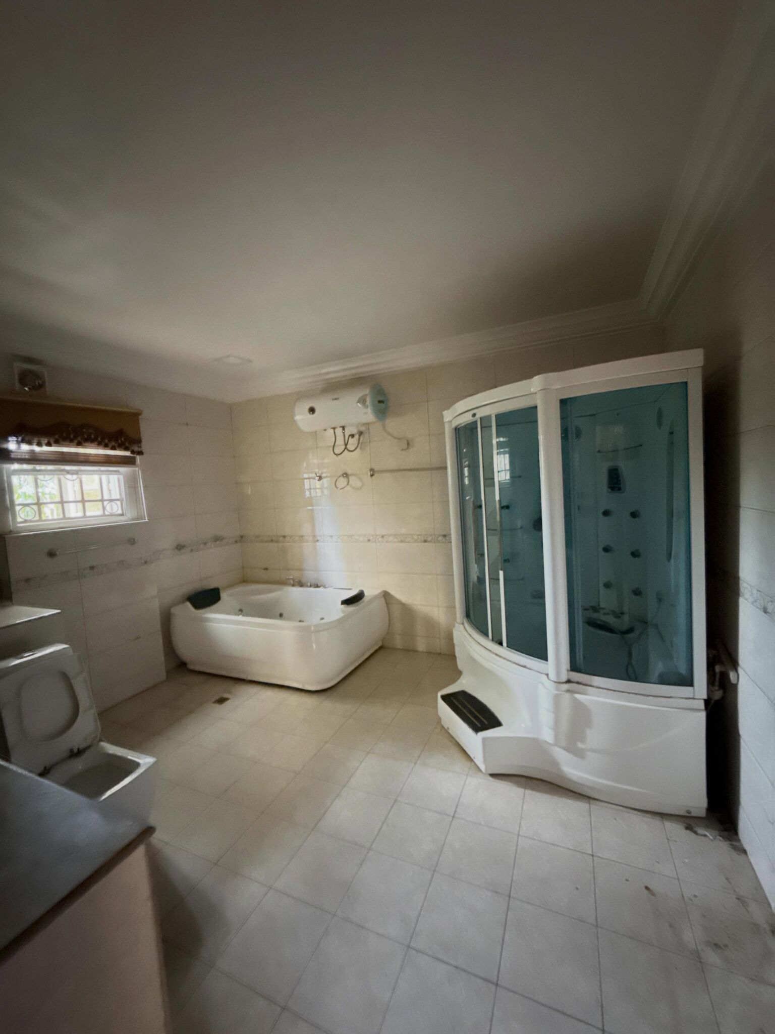 7 bedroom detached duplex for rent in Asokoro, Abuja