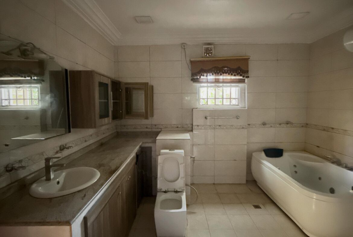 7 bedroom detached duplex for rent in Asokoro, Abuja
