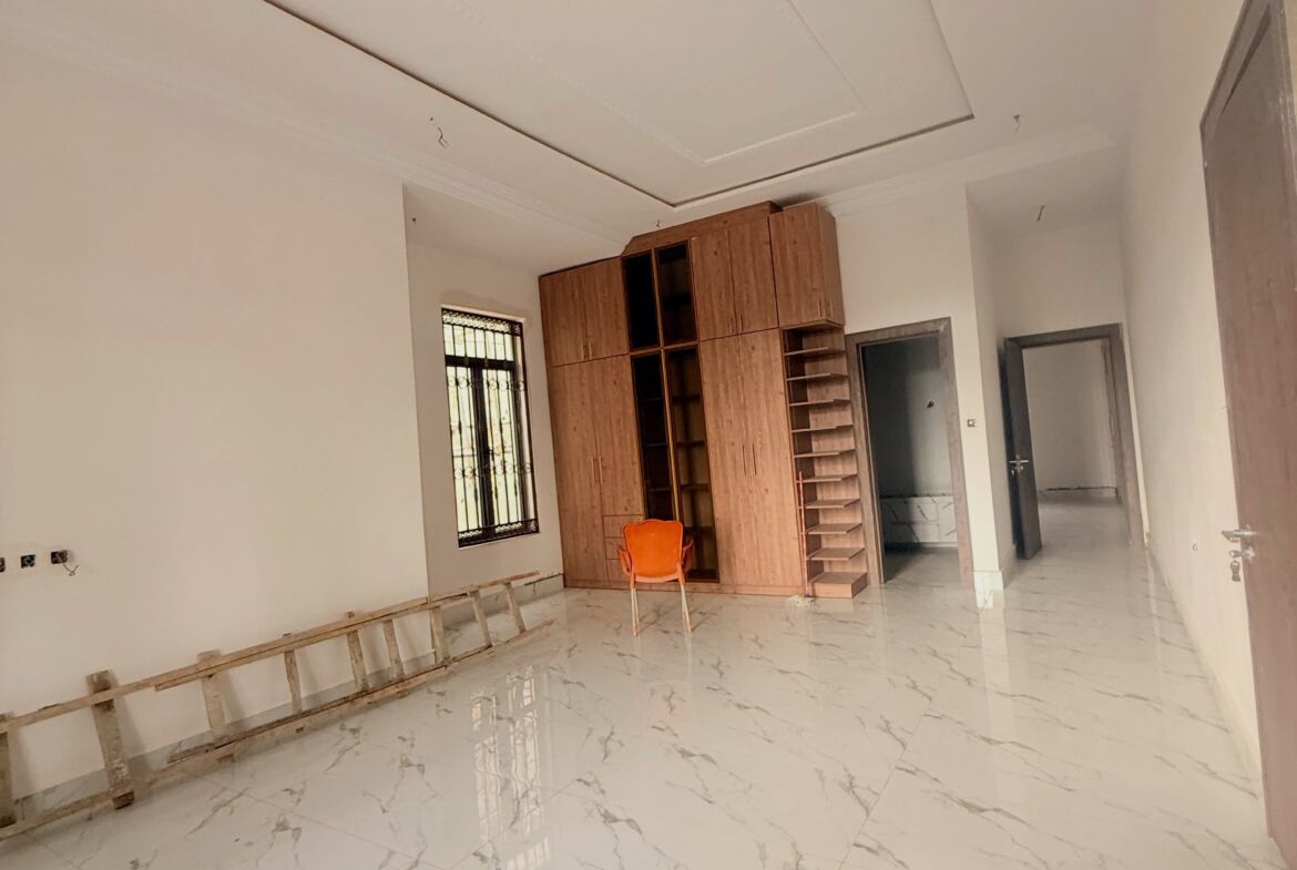 6-bedroom fully detached duplex for sale in Asokoro, Abuja