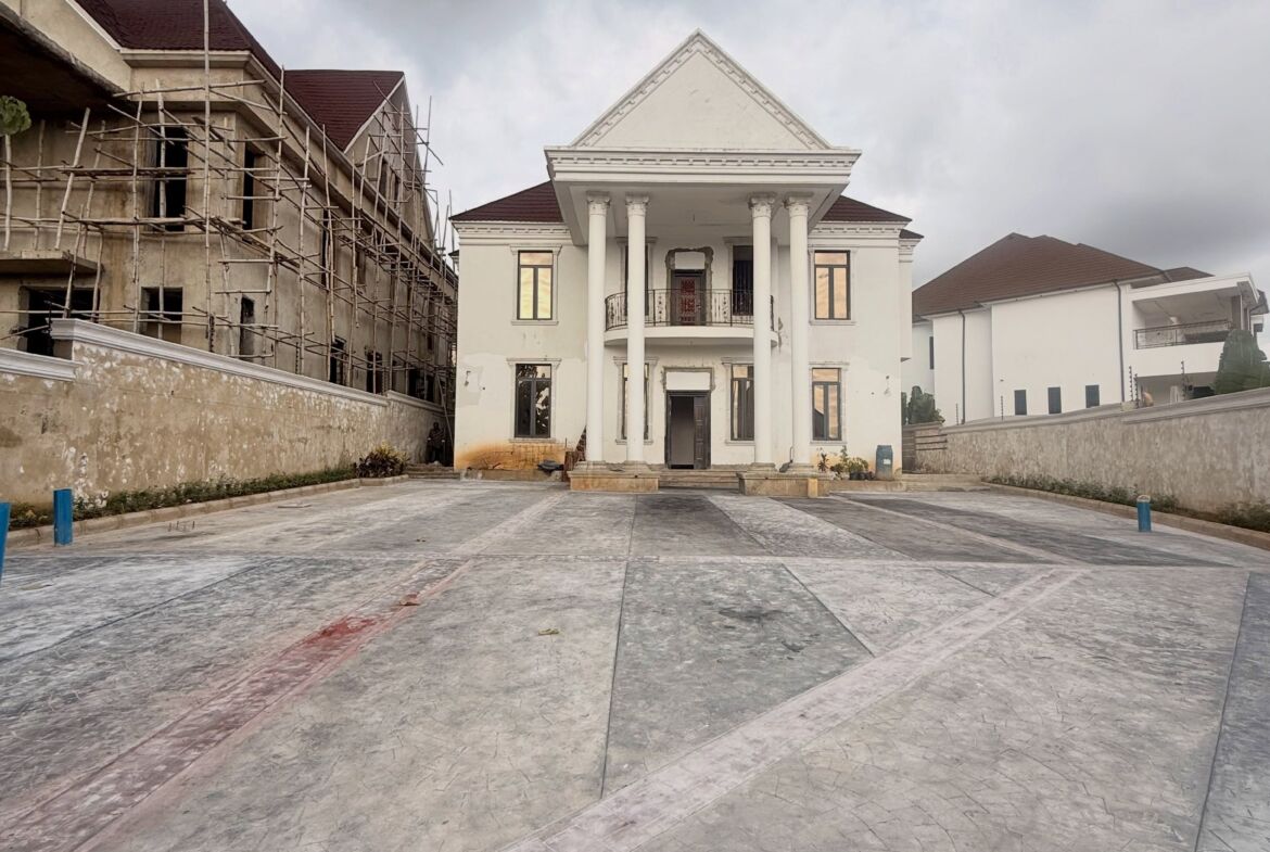 6-bedroom fully detached duplex for sale in Asokoro, Abuja