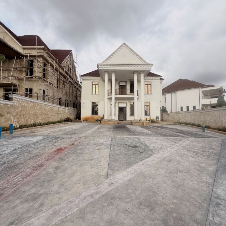 6-bedroom fully detached duplex for sale in Asokoro, Abuja