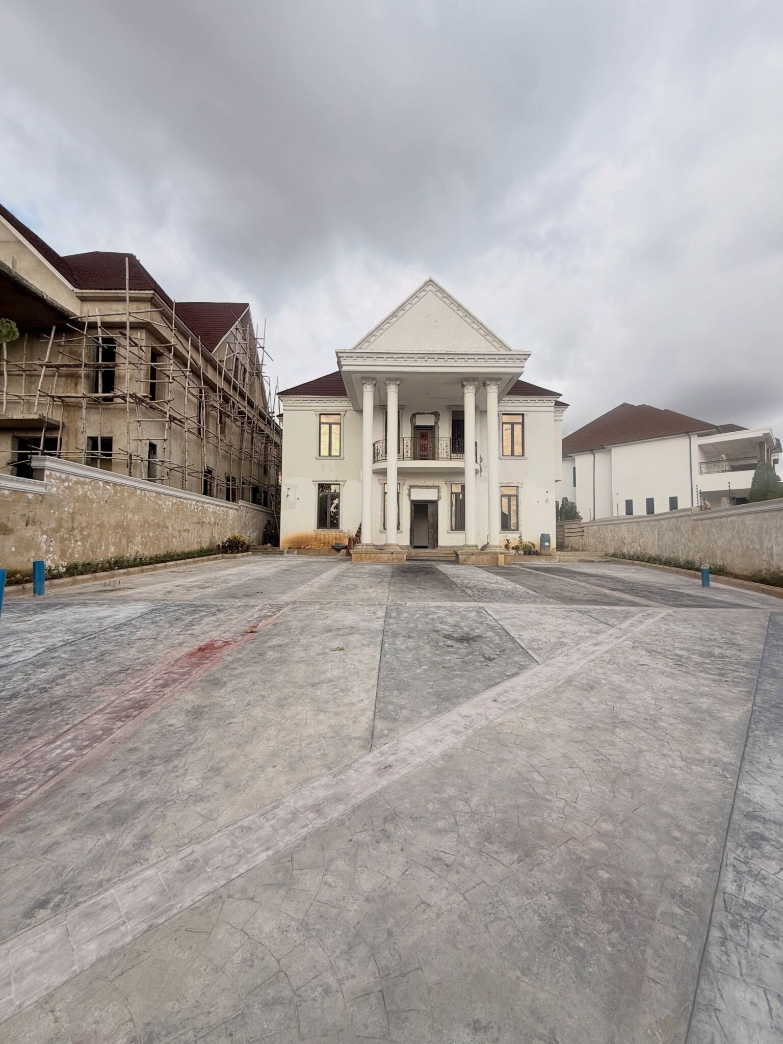 6-bedroom fully detached duplex for sale in Asokoro, Abuja